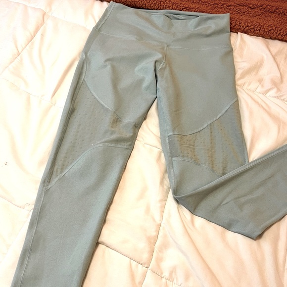 Light Teal aerie Chill. Play. Move. Size Large Leggings - Picture 2 of 8